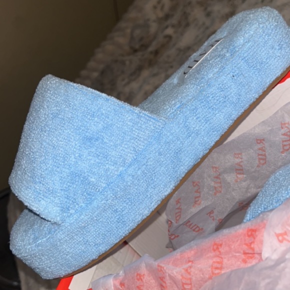 Chunky slides - Picture 2 of 2